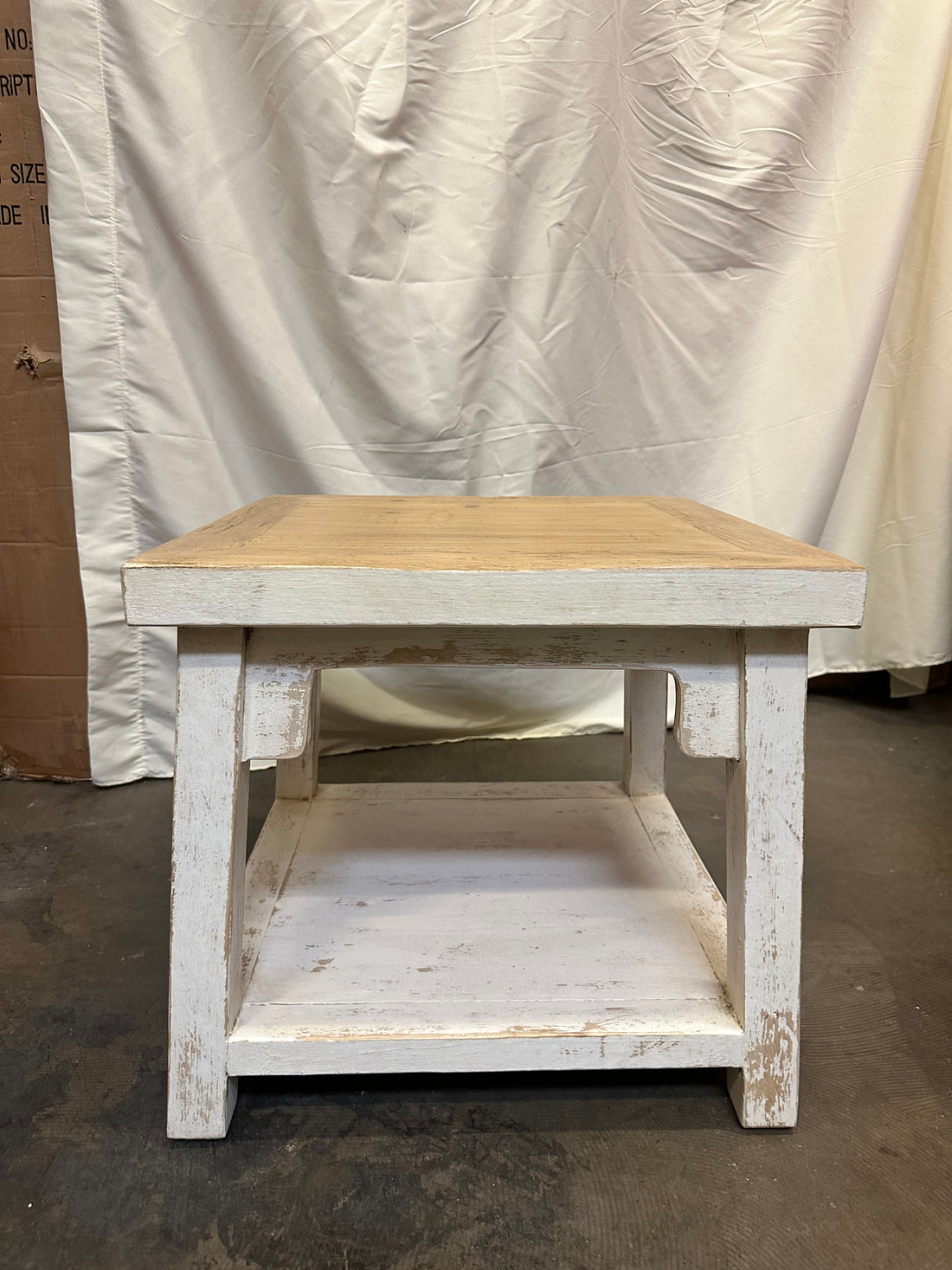 Two Tones White Square Table 22X22X20