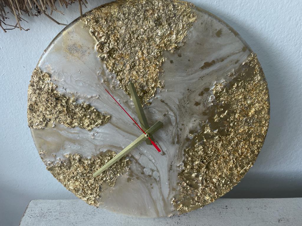 Epoxy 16 inches Round Clock with Glitter Hand made ( Multiple Style )