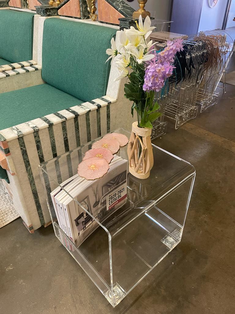 Clear Transparent Coffee Table / Clear Side Table / Clear End Table / Clear Accent Table / Coffee Table on Wheels / Indoor Planter /HandmadeClear Transparent Coffee Table / Clear Side Table / Clear End Table / Clear Accent Table / Coffee Table on Wheels / Indoor Planter /Handmade