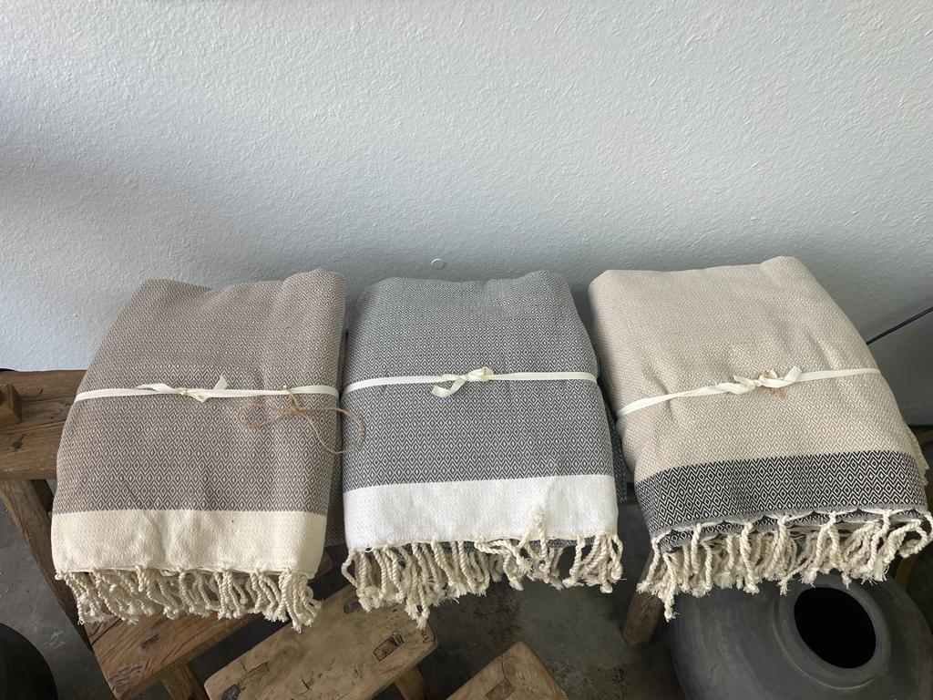 100% Cotton Handmade Blanket Simple Throw 80X118 inches Vintage Decorative Boho Throw Blankets for Couch Sofa/Bed/Super Soft & Light