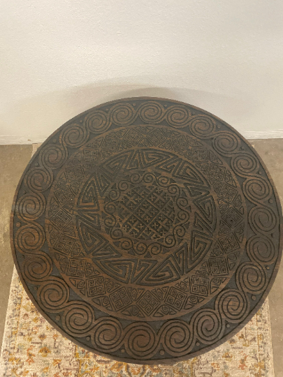 Alin Side Table Carving Dark Brown.