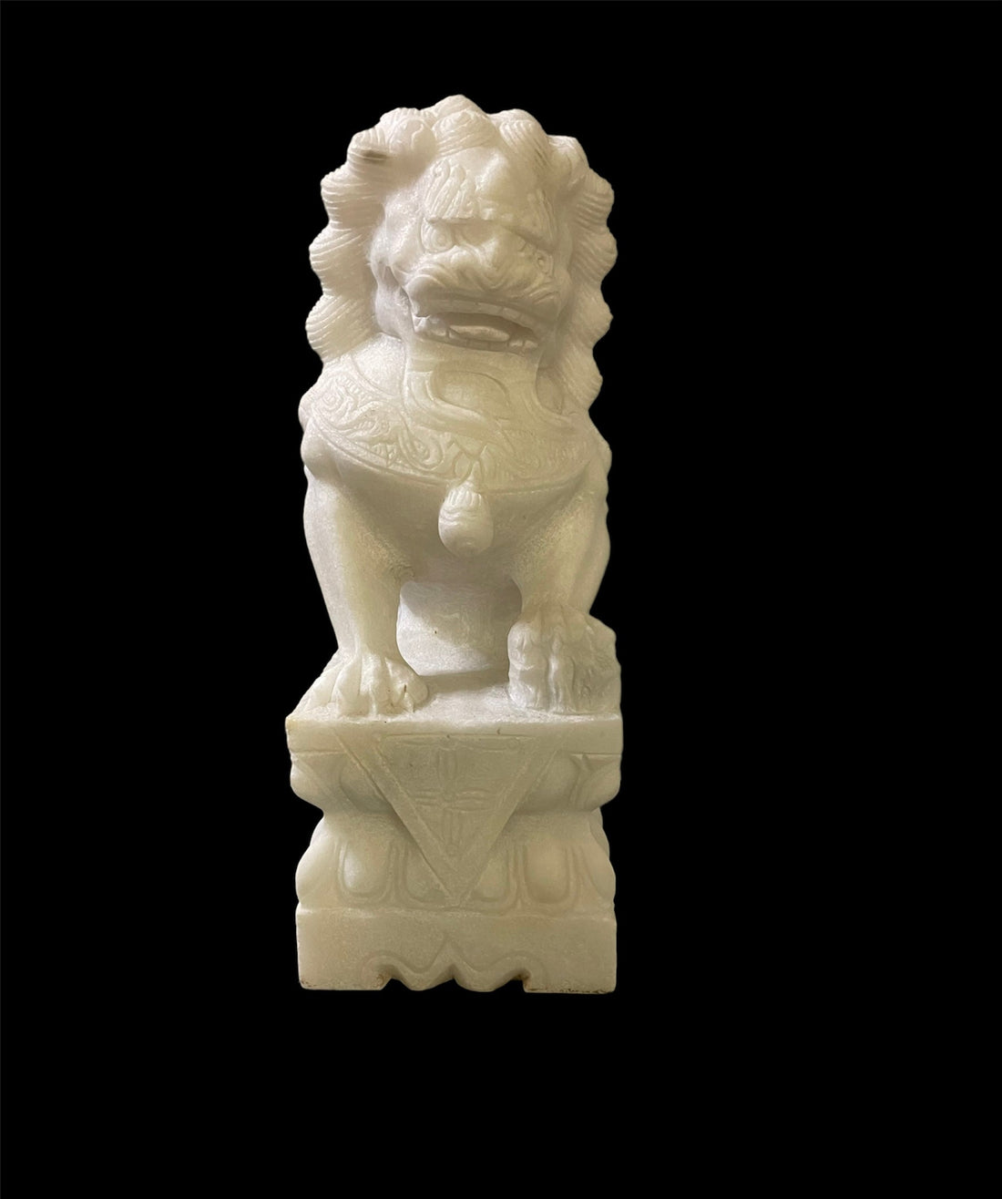 White Marble Guardian Lion / Multiple sizes